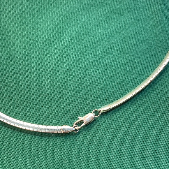 Vintage Dragonfly with Abalone Inlaid Shell Wings Pendant Silver Omega Necklace - Picture 12 of 13